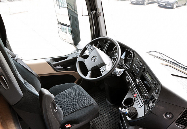 Mercedes-Benz Actros 1845 LS