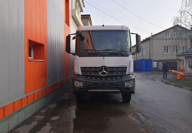 Mercedes-Benz Arocs 3336