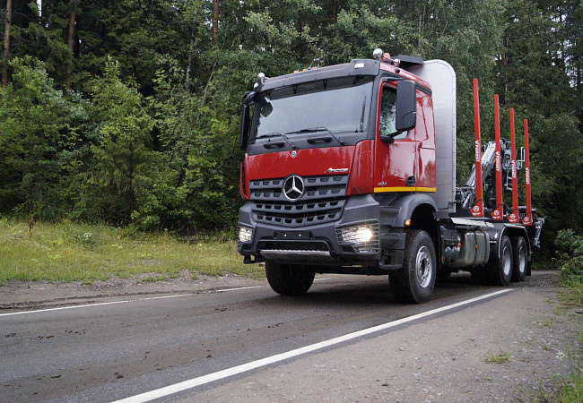 Mercedes-Benz Arocs 3351
