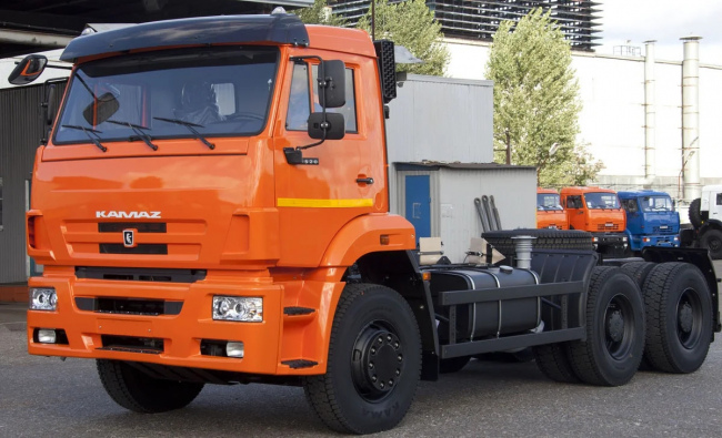 КАМАЗ 6520-3072-53
