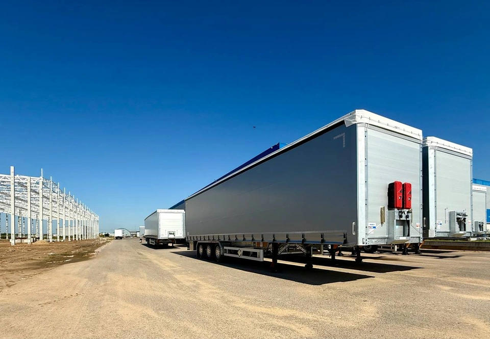 Компания SOTRANS продолжает производство полуприцепов для перевозки грузов, требующих особых условий транспортировки