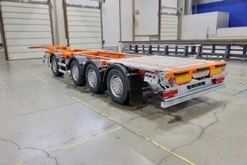 SOTRANS начал серийное производство полуприцепов-контейнеровозов